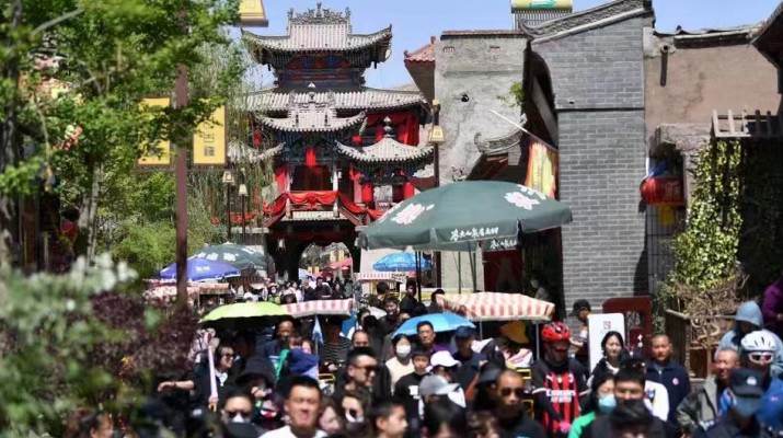 集團(tuán)要聞丨甘肅文旅集團(tuán)各景區(qū)“五一”假期人氣爆棚，累計(jì)接待游客50余萬人次
