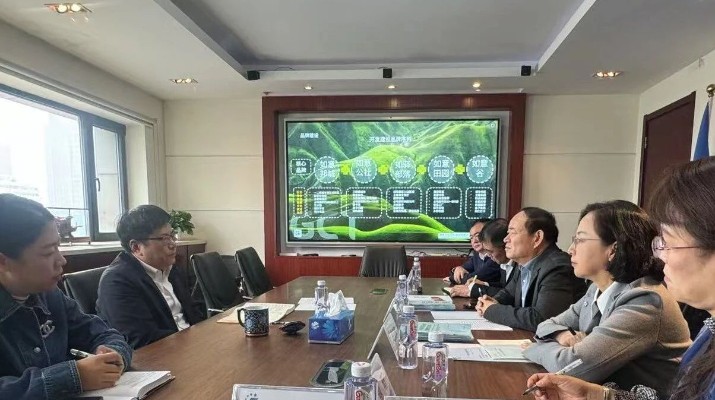 春潮涌動(dòng)，使命催征。全國(guó)兩會(huì)勝利閉幕后，3月11日至13日，全國(guó)政協(xié)委員，甘肅文旅集團(tuán)黨委書(shū)記、董事長(zhǎng)石培文帶領(lǐng)集團(tuán)黨委副書(shū)記、總經(jīng)理馬文玫、集團(tuán)分管負(fù)責(zé)同志及相關(guān)子公司負(fù)責(zé)人，以“開(kāi)局即決戰(zhàn)、起步即